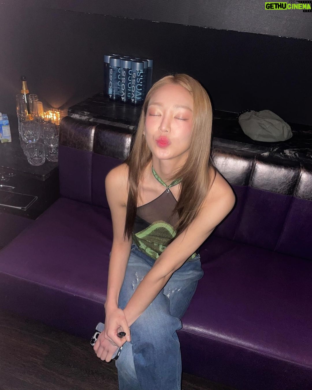 Hyoyeon Instagram - Thanks🤍🎡 See you next time😉🎉 . #singapore #marquee Marquee Singapore