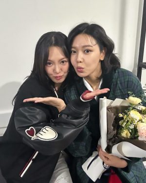 Hyoyeon Instagram - 초집중해서 본 연극.
한 번 더 보고싶단 생각이들었다. 잼따아 하하하하
#Wife #와이프