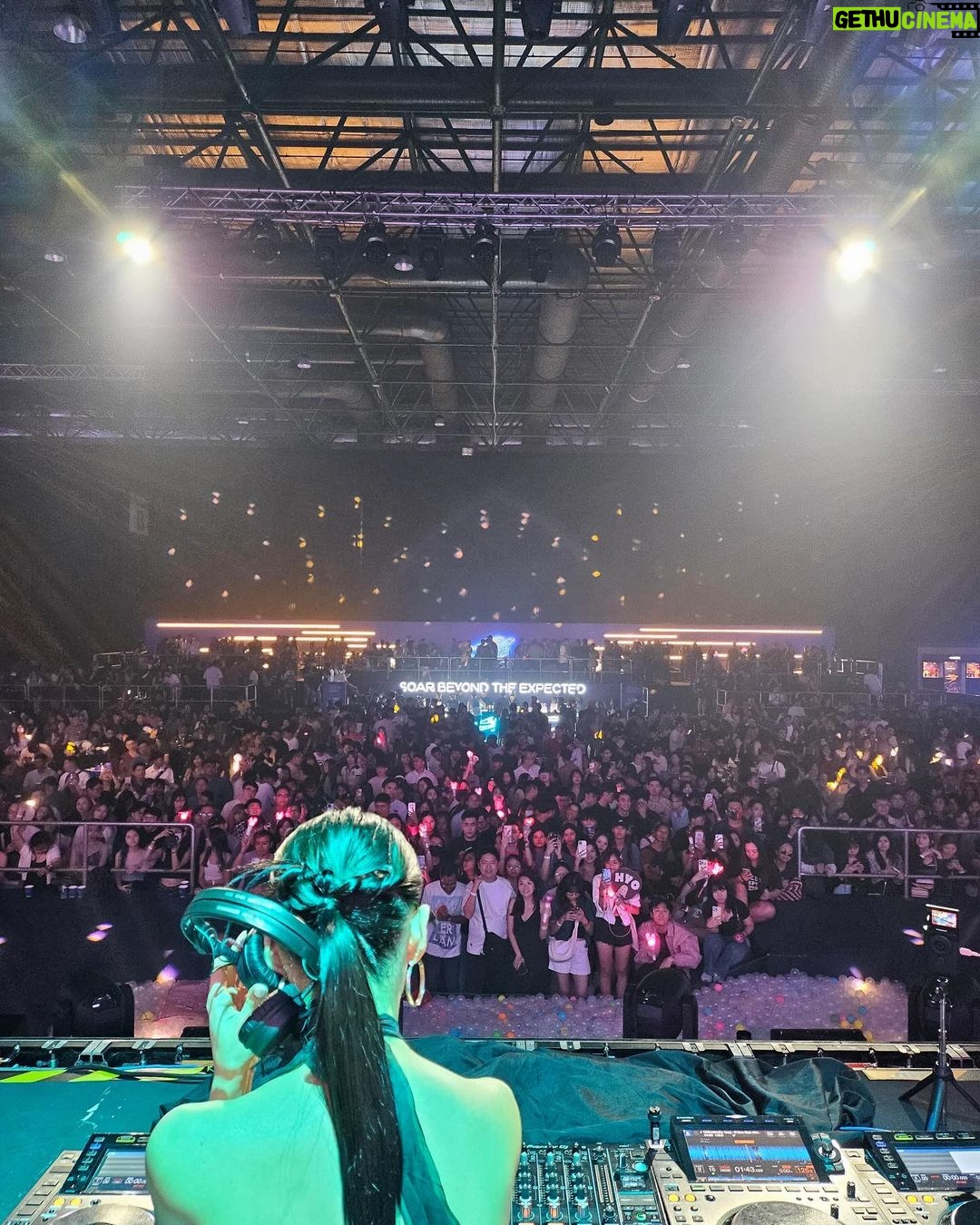Hyoyeon Instagram - ✨ #MartellMY #Noblige #MySwiftNights #SwiftFestival Kuala Lumpur, Malaysia