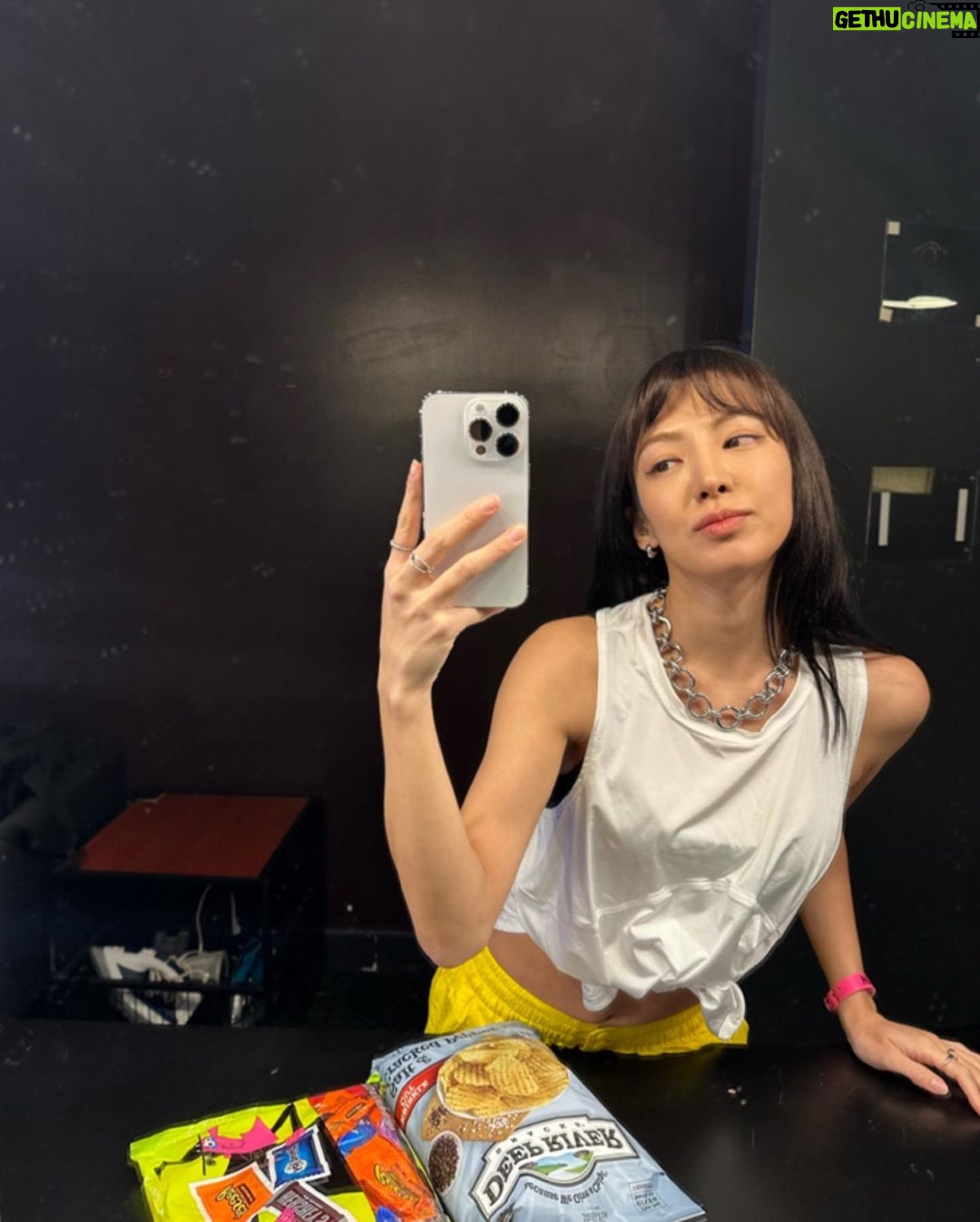Hyoyeon Instagram - NY! Your energy was amazing and everyone was a main character! 🎶🎵 I had to give you an encore and it left a lasting impression for me😘 📍Next stop - #MADISON . ##djhyotour2023_newyork #djhyotour2023_innorthamerica #djhyotour2023 #djhyotour New York, New York