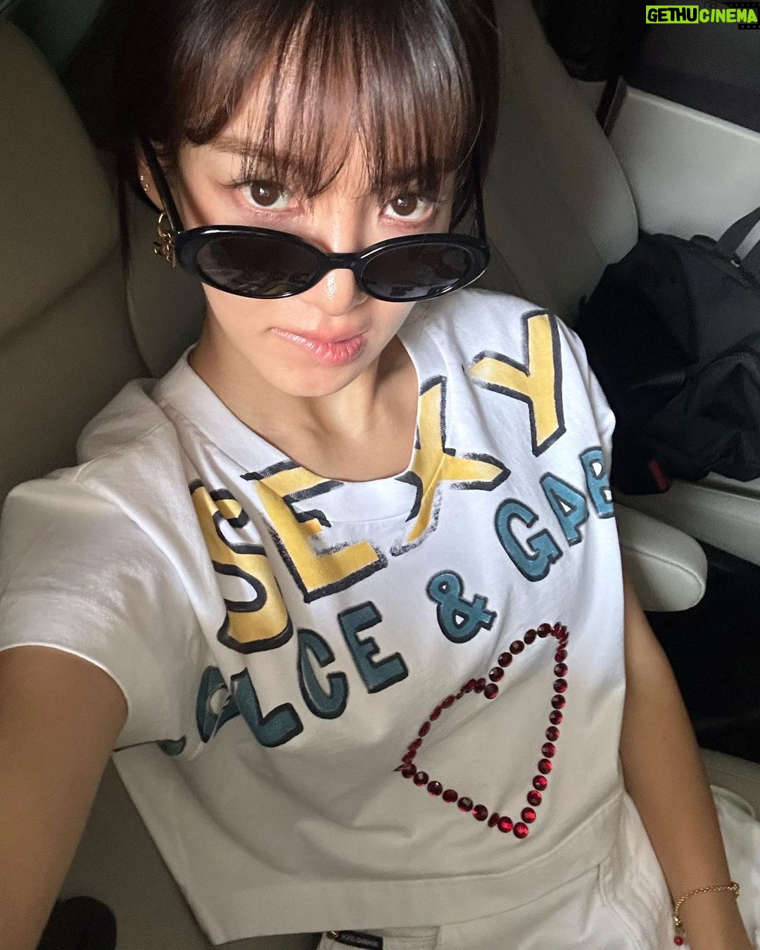 Hyoyeon Instagram - 돌려차기 🤸🏼 . . #oneuniversefestival #peaches #피치스