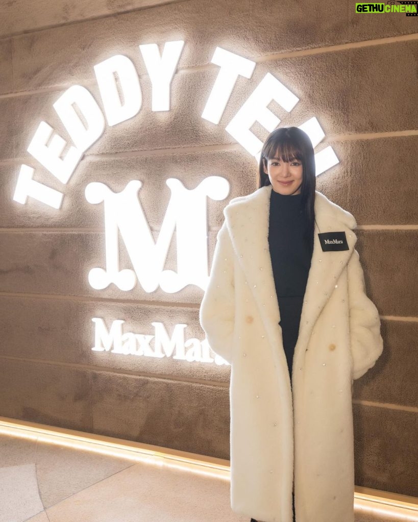 Hyoyeon Instagram - MaxMara . #MaxMara #MaxMaraHK #MaxMaraTeddyTen 🐻