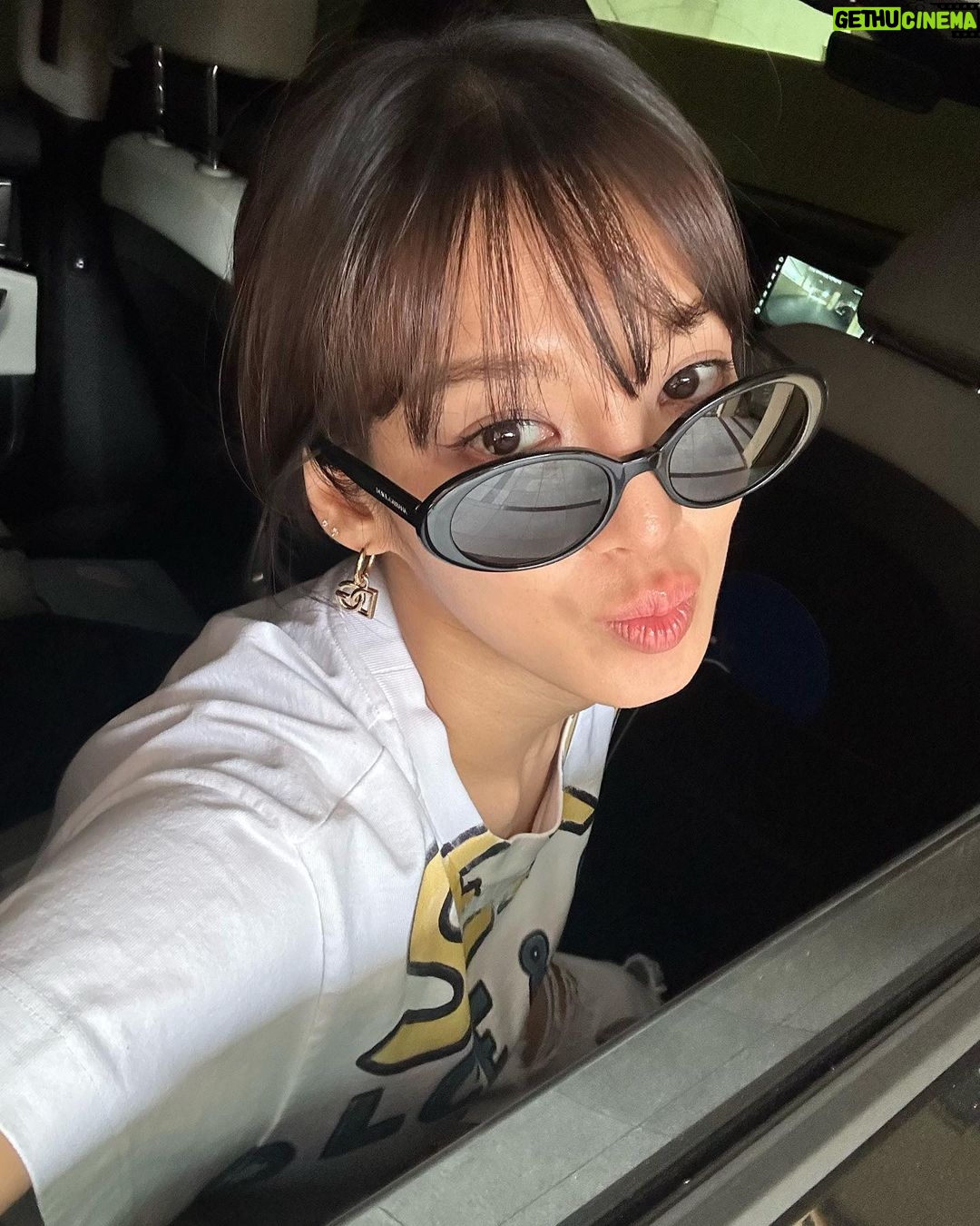 Hyoyeon Instagram - 돌려차기 🤸🏼 . . #oneuniversefestival #peaches #피치스