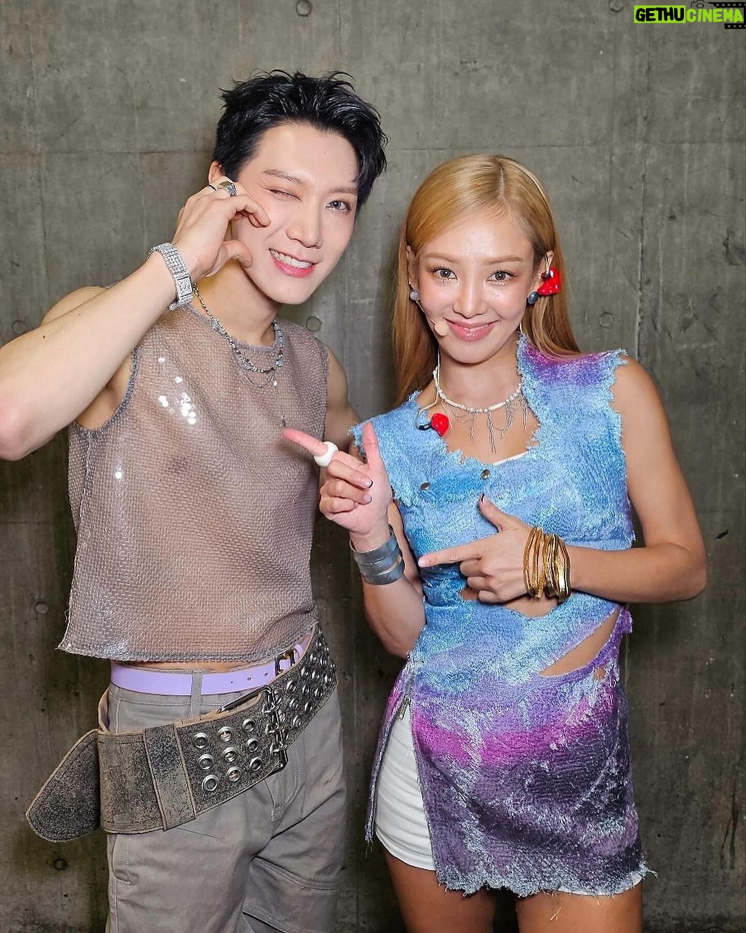 Hyoyeon Instagram - SMTown 2024 ❣️ #TOKYO . #smtown #smtown2024 #smtowntokyo Tokyo Dome
