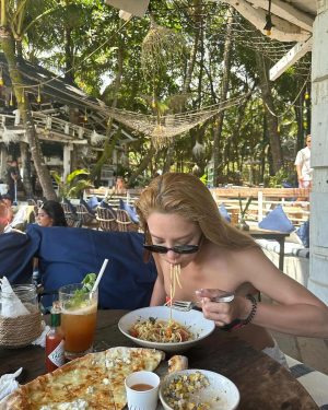 Hyoyeon Instagram - Bali Day👣👣
.
#bali