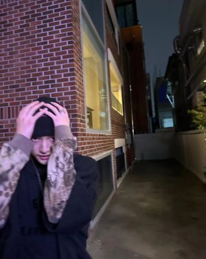 Hyunjin Instagram - 👀