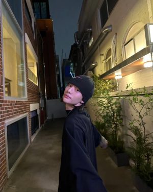 Hyunjin Instagram - 👀