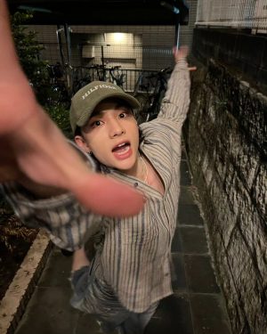 Hyunjin Instagram - 날아라
