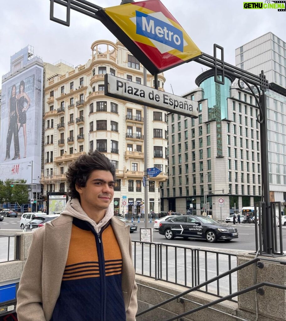 Iñaki Godoy Instagram - Wait, this is not Mexico… WHERE ARE MY TACOS, HELP PLS #madrid