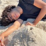 Iñaki Godoy Instagram – Sometimes, all we need is to lay down on the sand. And drink water, am I right @bookofjacob ???