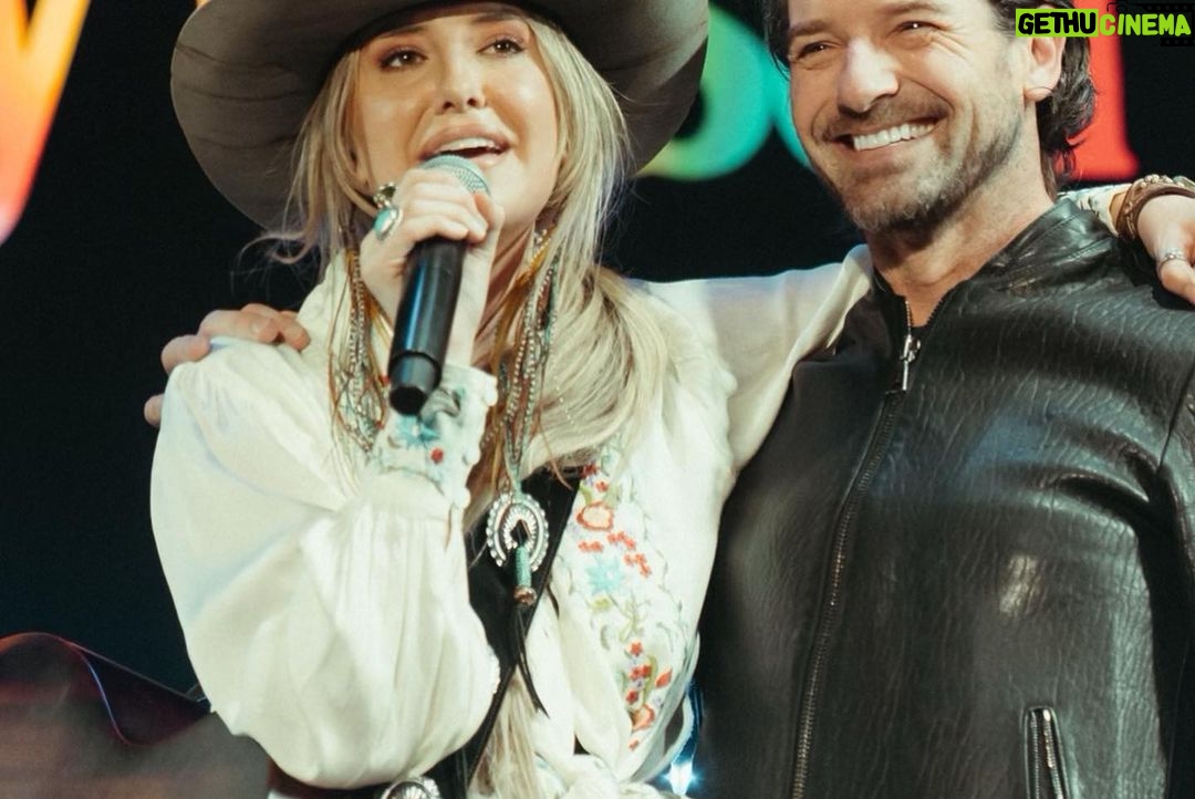 Ian Bohen Instagram - Hottest ticket in town and best singer songwriter and band in the business. If you haven’t seen @laineywilsonmusic live you are truly missing out. * 📸 by @aubreywisephoto
