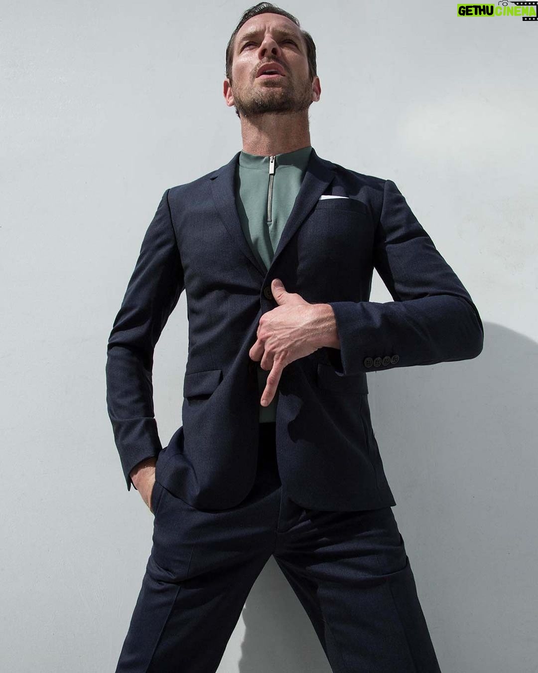 Ian Bohen Instagram - From Teen Wolf to Yellowstone, @ianbohen is on a roll! @eo.ghan chatted to him about everything from the Foo Fighters to Taylor Swift, France to Italy, negronis to sticky toffee pudding. Check out the full interview on Square Mile's website now. . 📸 @tonyduranphotos