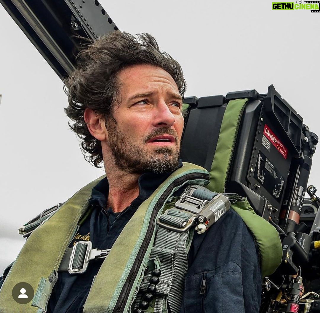 Ian Bohen Instagram - Since I was 10 this has been a dream of mine. The @usnavyblueangels @wingsoverhoustonairshow and especially @stephstricklen made this come true. I cannot begin to thank you enough. @navyblueangel7 “Push-Pop” and I turned and burned 7.6 G’s and got close to cracking the sound barrier. If you’re interested in the United States Military or aviation in general, check out what this group and other branches’ demo teams can show you. Videos to follow.