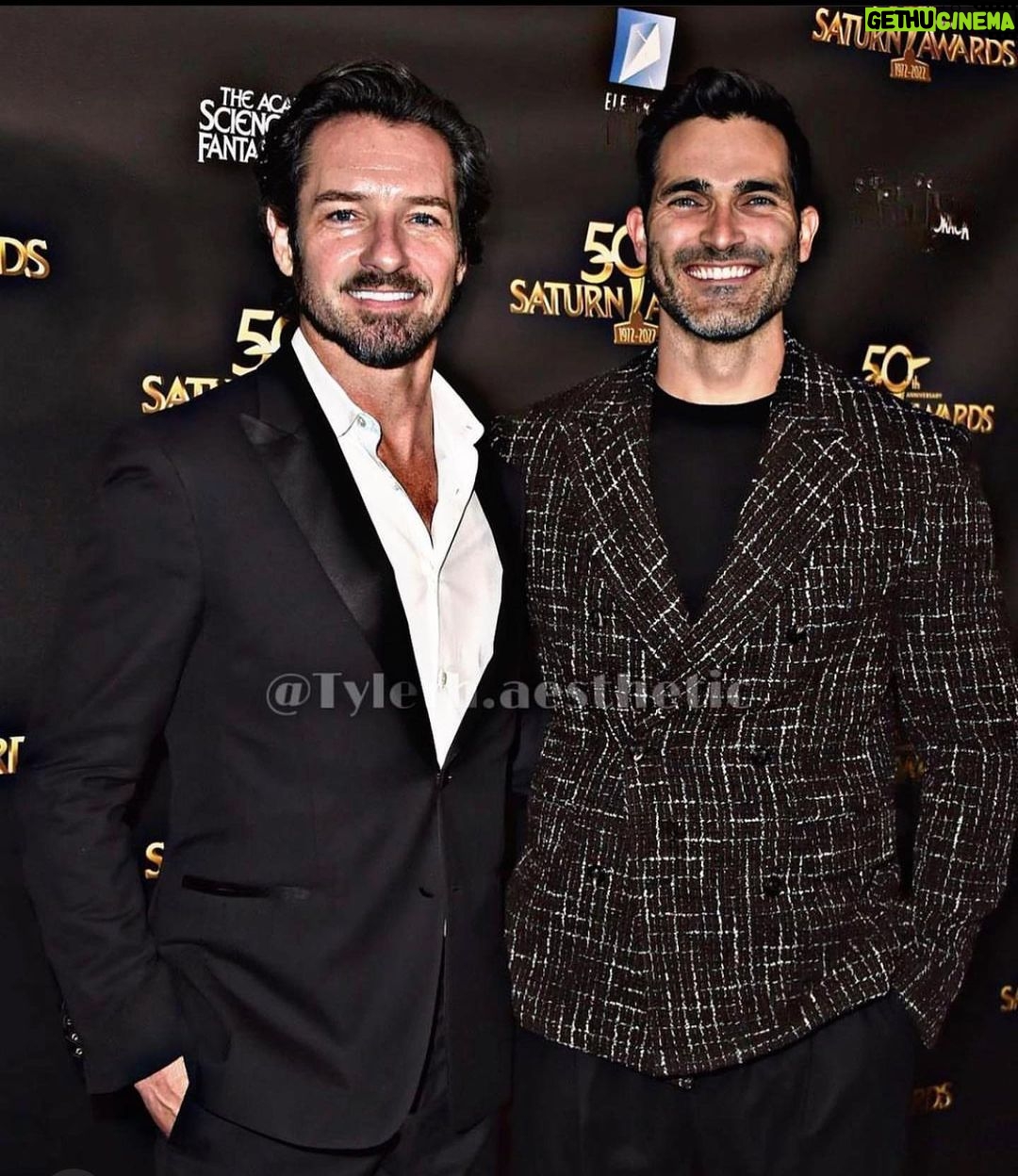 Ian Bohen Instagram - Thank you to the Academy of Science Fiction, Fantasy, and Horror Films for the win for Best Science Fiction Television Series at the 50th annual @saturnawards. I am so proud of @cwsupermanandlois writers, producers, cast and our incredible crew for all their hard work and dedication. @bitsietulloch @tylerhoechlin ** Also I stole this caption from @bitsietulloch FYI. LOL. 😝