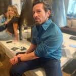 Ian Bohen Instagram – This starched shirt is the only thing holding me up. 

📷 @ashleyplatz
