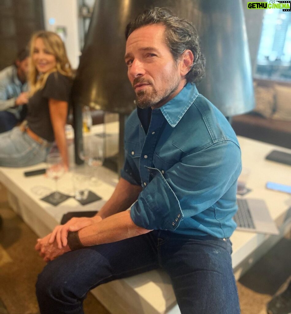 Ian Bohen Instagram - This starched shirt is the only thing holding me up. 📷 @ashleyplatz