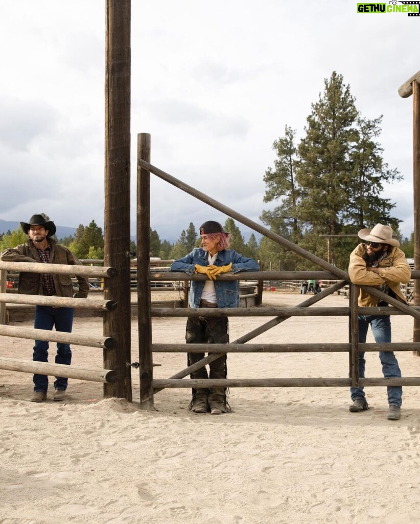 Ian Bohen Instagram - One of these has a train ticket. Tonight on @yellowstone. Don’t miss an all new episode 8/7c on @paramountnetwork.