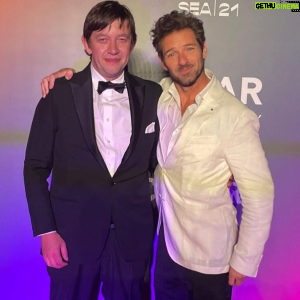 Ian Bohen Instagram - Absolutely delighted to celebrate closing the gap to the END of HIV/AIDS. * @amfar Venice was another large leap towards the goal. I know there’s so many causes especially right now but I am here to encourage you to redouble your efforts to help end this epidemic once and for all. * My thanks to everyone who made it possible for me to attend.