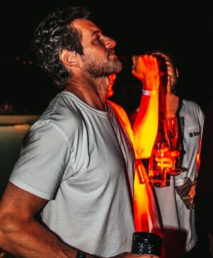 Ian Bohen Instagram - I have two right hands.
*
📸 by @salomebravard