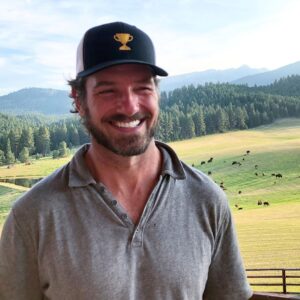 Ian Bohen Instagram - @emersonmiller is back.  He brought baby buffalo and crazy 8’s with him.
*
🇧🇷 only makes excellence.