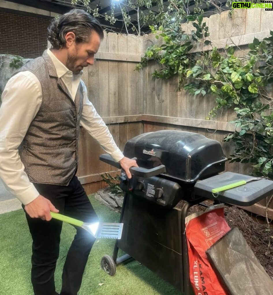 Ian Bohen Instagram - BBQ’ing is Step 3 of Peters healing program to conquer his fear of fire. * He’s doing great but would love to hear your comments of support. * Also, he’s learning to make a mean chicken Kiev. #HaleDinnerParty ??? * @teenwolf