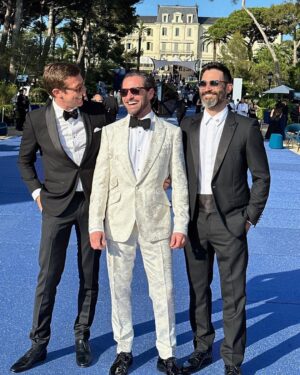 Ian Bohen Instagram - Thank you @amfar for yet another tremendous evening. We raised millions for desperately needed research and gained new allies in the fight against HIV/AIDS. Also I got a spaceship helmet.*
And a special thank you to @dolcegabbana for the incredible tux. And @juliebennadji for the haircut 😍