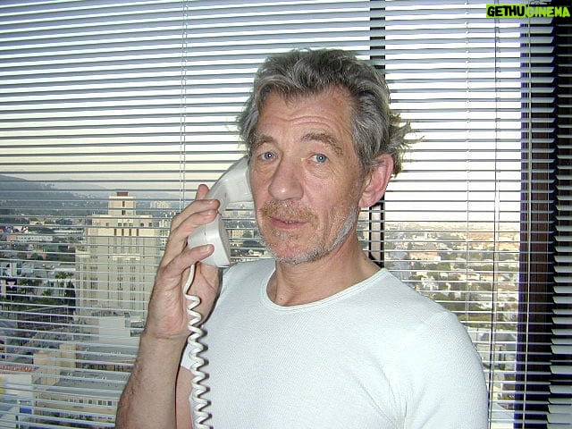 Ian McKellen - 87.6K Likes - #TBT 10 April 2000, on a direct line to Yahoo! HQ (remember when phones had cords?). They were taking questions online, which I answered on the phone, to be typed in by somebody else at Yahoo! My first Internet "chat" though by that time my website was already 3 years old!