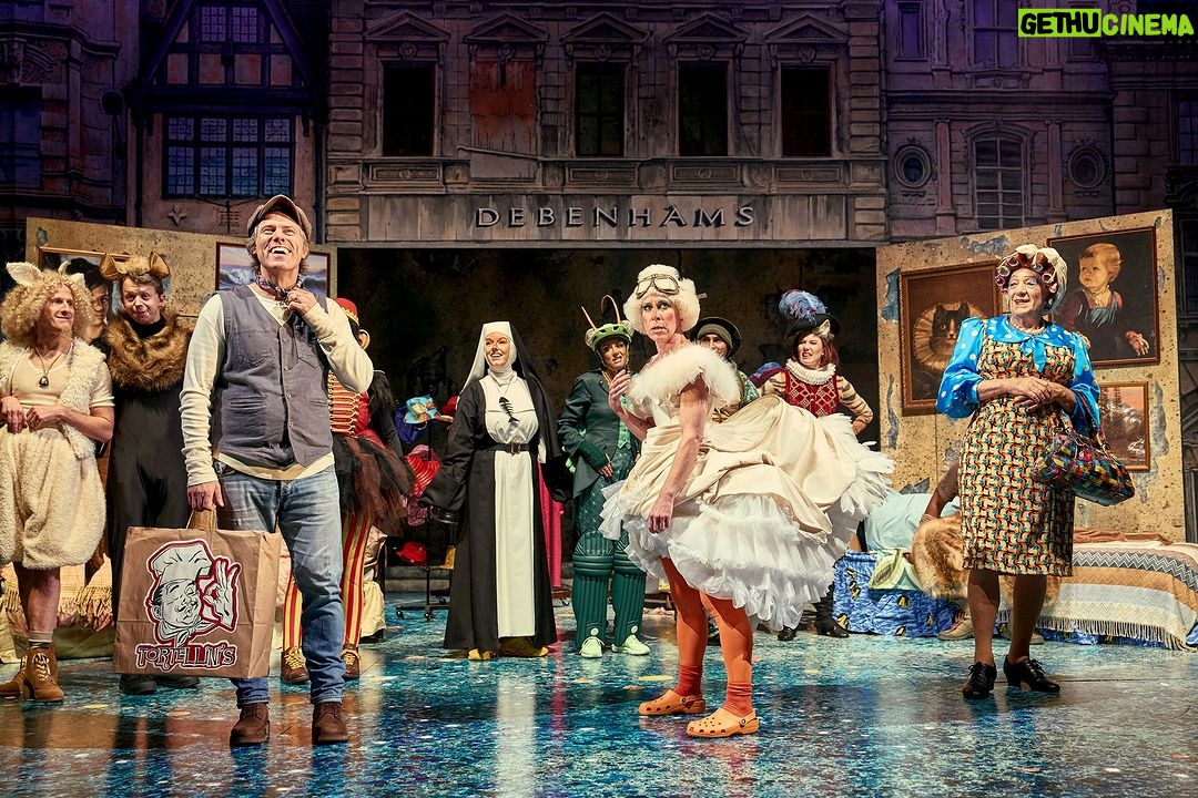 Ian McKellen Instagram - Join the fun @mothergooseshow in London beginning later this week. https://mothergooseshow.co.uk
