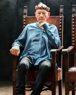 Ian McKellen Instagram - HAMLET https://theatreroyalWindsor.co.uk/hamlet