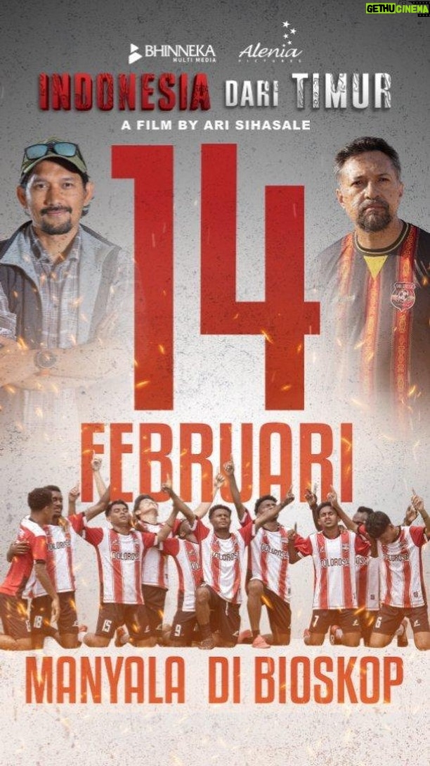 Ibnu Jamil Instagram - Ini sudaaaah yang su ditunggu-tunggu.. INDONESIA DARI TIMUR A Film By Ari Sihasale Tayang di Bioskop mulai 14 FEBRUARI 2024! Jang lupa..ee Selesai nyoblos di TPS.. Rame-rame langsung pi nonton ke bioskop-bioskop kesayangan kam semua Buktikan Kam pu CINTA untuk Sepak Bola Tanah Air!! MANYALA.. !! #IndonesiaDariTimur #14Februari #Movie #Film #IndonesiaDariTimurFilm #AFilmByAriSihasale #bersamamanyala #semangatmanyala #manyala
