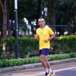 Ibnu Jamil Instagram - Ada yang bilang, gak ada hobi yang murah. Misalnya gw punya hobi lari, pasti butuh banyak sepatu yang proper, beli jersey macem2, sampe daftar race ini-itu yang pastinya butuh biaya buat travelingnya. Apa pun hobi lo, memang paling enak kalo punya penghasilan gak terbatas. Jadi bisa memuaskan hobi, tanpa pusing mikirin duitnya. Memangnya bisa? Bisa banget dong, Jon! Let’s go gabung di Sun Entrepreneur @sunlife_id supaya punya penghasilan tanpa batas. Caranya, klik aja https://bit.ly/SunEntrepreneur sekarang juga! #SunEntrepreneur #dreamitcraftit