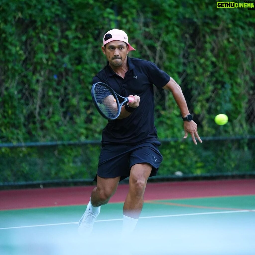 Ibnu Jamil Instagram - Tennis make me 🤣😤🤯😜😡🥰☺️ games yang bikin gemes 📸 @fame_lens #jamilosjourney