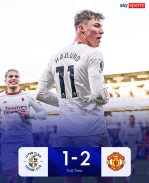 Ibnu Jamil Instagram - main tumpul aja masih menang..no 17 harusnya suruh mandi dulu tuh jon 🫣

#jamilosjourney #ggmu #manchesterunited