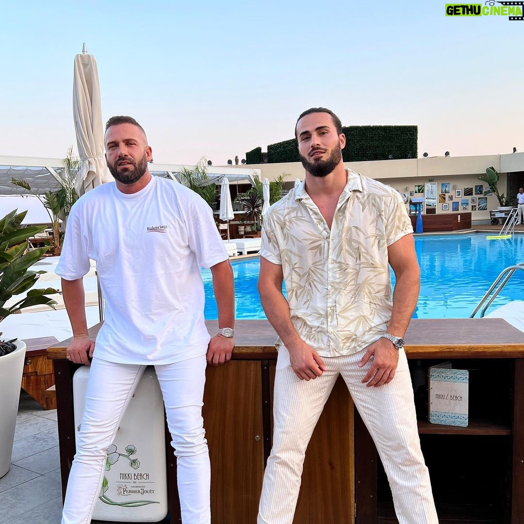 Ibrahim Tsetchoev Instagram - Celui qui devine comment @mehmet.o.g A eu son bleu sur l’œil , j’envoie 200€ sur paypal, A vous de jouer dans les commentaires 😆 Monaco