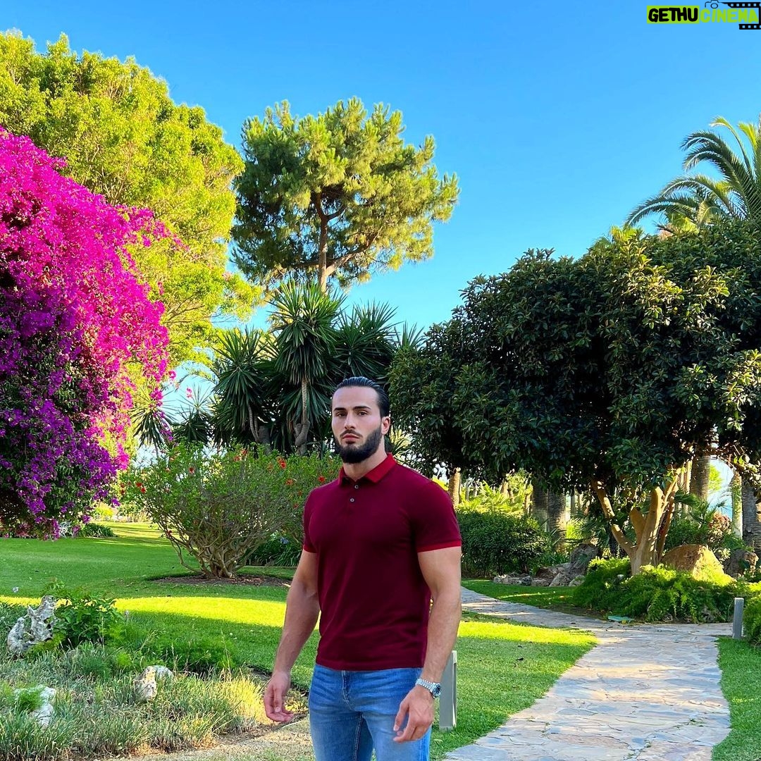 Ibrahim Tsetchoev Instagram - Il y a un temps pour chaque chose . Il est temps de faire quoi pour vous? Marbella España