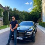 Ibrahim Tsetchoev Instagram - l’argent ne rend pas heureux, mais je préfère m’ennuyer dans un RR que dans un bus 🤪 Je pense que vous êtes d’accord avec moi l’équipe ? Ne croyez pas a ce que vous disent que l’argent c’est pas important, ils essaie juste de détourner votre attention ! Mais ça veut pas dire que pour l’argent, on doit vendre notre dignité, nos principes et valeurs ! Monaco