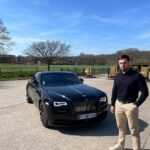 Ibrahim Tsetchoev Instagram – Ça fait pas de mal de s’amuser de temps un autre, mais faut pas oublier son but final !
identifie un pote avec qui t’aimerais faire un tour dans ce Rolls, et moi je vais tirer au sort le gagnant , conditions like et être abonné a @rentlineparis et @ts_ibra