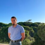 Ibrahim Tsetchoev Instagram – Si y’a des grandes marques ont besoin d’un mannequin, je suis encore disponible, mais je sais pas si c’est encore pour longtemps, donc dépêcher vous !
Si non vous étés partie ou en vacances cette été ? Faro, Portugalia