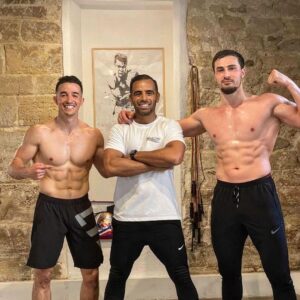 Ibrahim Tsetchoev Instagram - Petit entraînement avec @tiboinshape et mon coach @sofiane_derdega ✊, qui est plus stock entre moi et Tibo ? 😏 Boulogne-Billancourt, France