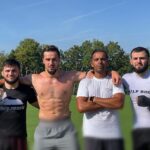 Ibrahim Tsetchoev Instagram - Merci beaucoup a mes bro pour le Sparring, qui m’a permis de voir mon niveau par rapport à les pros de MMA, grâce a mon coach @sofiane_derdega j’ai ressenti une grosse progression sur tous les niveaux ✊ France