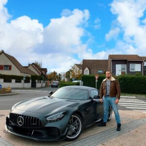 Ibrahim Tsetchoev Instagram - Je peux tester cette bet AMG GTR PRO de 730ch une video sort bientôt sur IbraPlus,
merci a @myrentalcarparis d’avoir prêté pour tester,
vous préférez la mienne ou ce là ?