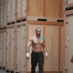 Ibrahim Tsetchoev Instagram - Premier combat de boxe à poigne mains nues en France, c’est aussi mon 1ere combat de boxe, impatient vous montrer ma progression en boxe depuis mon dernier combat grâce a mes amis mais aussi mon coach @h.coaching qui m’a beaucoup aidé. Je vous a promis une vodeo inédit et comme toujours je tiens mes promesses, combat disponible en septembre, mais si vous exploser les CORE ROGE sur ce poste je vais poster avant 👊 📸 @hamza_hamouni 👌 Paris, France