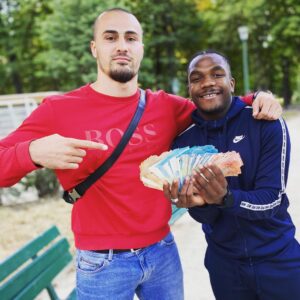 Ibrahim Tsetchoev Instagram - Choses promise chose fait!
voici le gagnant de la dernière concours,m.
Ça m’a fait plaisir ❤️