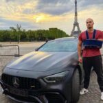 Ibrahim Tsetchoev Instagram - Il nous arrive des malheurs, mais cela fait partie des épreuves que Dieu nous envoie, parfois c’est bénéfique pour nous , sans s’en rendre compte. Dans mon cas je pense que Dieu m’a préservé d’un accident plus grave, car ça m’a fait réfléchir sur mon inconscience. De plus j’étais trop préoccupé par le matérialisme de cette société et je n’accordait pas assez d’importance a ce qui est plus essentiel... Qu’est-ce qui est essentiel à vos yeux aujourd’hui ? Paris, France