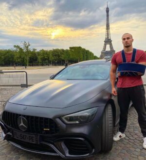 Ibrahim Tsetchoev Instagram - Il nous arrive des malheurs, mais cela fait partie des épreuves que Dieu nous envoie, parfois c’est bénéfique pour nous , sans s’en rendre compte.
Dans mon cas je pense que Dieu m’a préservé d’un accident plus grave, car ça m’a fait réfléchir sur mon inconscience.
De plus j’étais trop préoccupé par le matérialisme de cette société et je n’accordait pas assez d’importance a ce qui est plus essentiel...
Qu’est-ce qui est essentiel à vos yeux aujourd’hui ?
