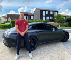 Ibrahim Tsetchoev Instagram - Ne prenez pas l’habitude d’impressionner et plaire aux autres, n’aillez pas peur d’être vous-même, car dans le monde d’aujourd’hui , on vous donne l’illusion de choix, mais en réalité vous avez le choix seulement parmis ce qu’on vous propose !
Que pensez-vous de cela?