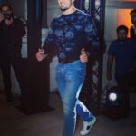 Ibrahim Tsetchoev Instagram - À l’époque quand j’avais encore des cheveux 😂, franchement, c’est mieux sans ou avec cheveux ? et demain ou après demain je compt faire un énorme concours comme promis donc donc soyez là et oublie pas t’abonner pour pas rater ca ! Paris, France
