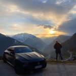 Ibrahim Tsetchoev Instagram - vous inquiétez pas j’avais ma dérogation professionnel 👍, quelle photos vous kiffer le plus? Verbier Suisse