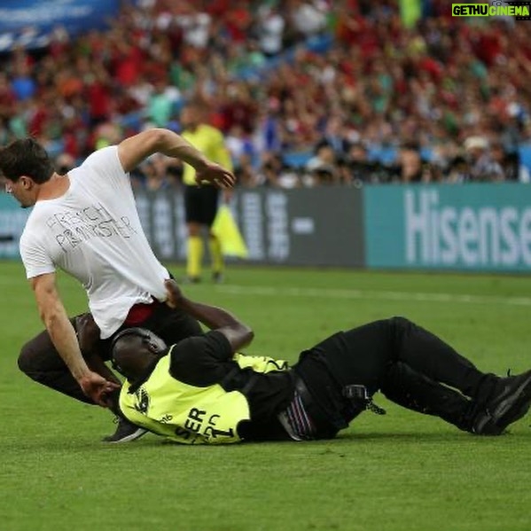 Ibrahim Tsetchoev - 191K Likes - Final l’euro de football FRANCE-PORTUGAL 🔥
a 300k CORE ROGE ❤️ je refait la finale de cette année ✊
Vous m’avez donné beaucoup de force, pour que je réalise des dinguerie, grâce à vous j’ai vécu des expériences inoubliables, MERCI ❤️