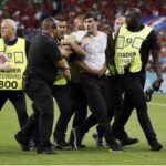 Ibrahim Tsetchoev Instagram – Final l’euro de football FRANCE-PORTUGAL 🔥
a 300k CORE ROGE ❤️ je refait la finale de cette année ✊
Vous m’avez donné beaucoup de force, pour que je réalise des dinguerie, grâce  à vous j’ai vécu des expériences inoubliables, MERCI ❤️ Stade De France
